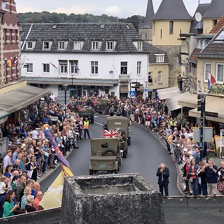 Отель Limburgia 3*