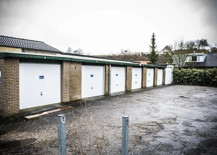 Limburgia Отель Валкенбург